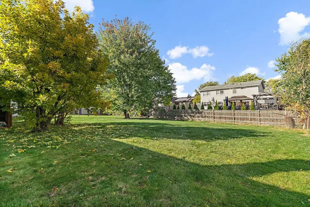 $515,000 | 530 Ramblewood Court, Lake Zurich, IL 60047