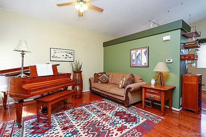 9750 Saybrook Street Highlands Ranch, CO 80126 - Photo 4 of 25 Gallery Image 4