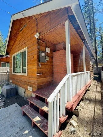 $290,000 | 816 West Rainbow Boulevard, Big Bear City, CA 92314