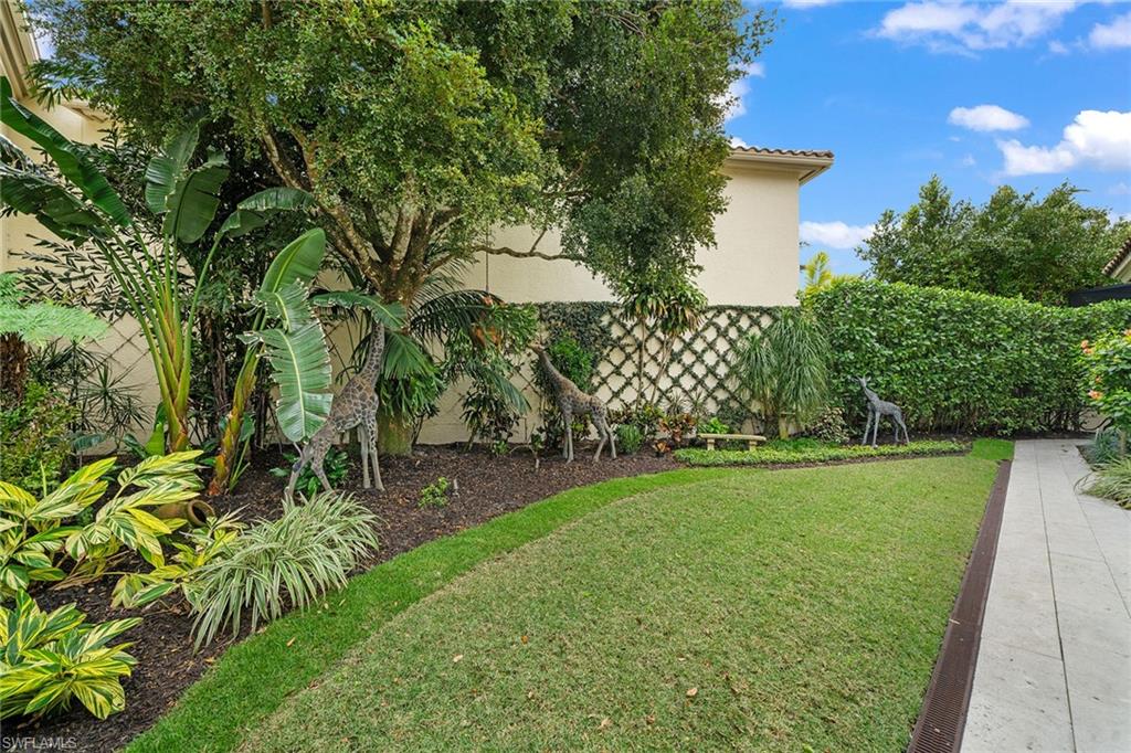 7849 Via Vecchia Naples, FL 34108 - Photo 28 of 50