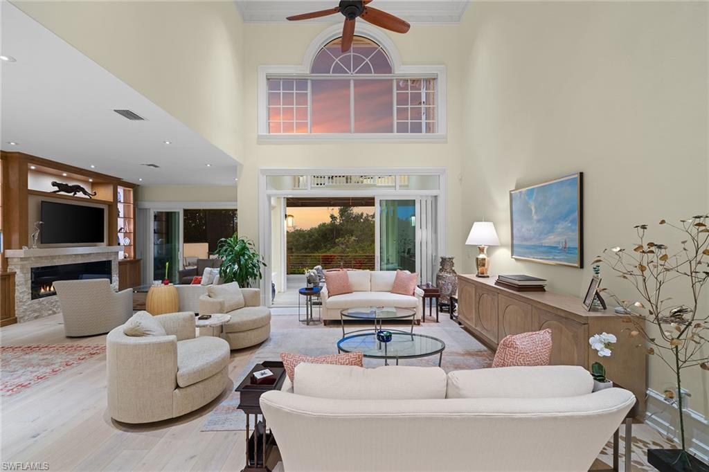 7849 Via Vecchia Naples, FL 34108 - Photo 5 of 50