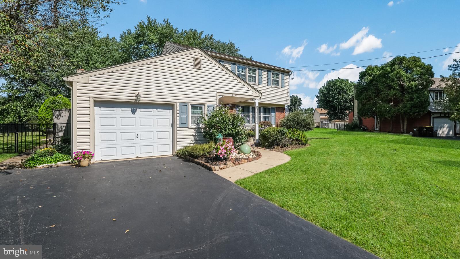 1741 Sorrel Road Warrington, PA 18976 - Photo 3 of 42 Gallery Image 3