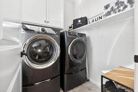 a view of garden with patio