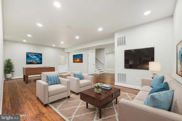 $1,100,000 | 6201 Carters Grove Drive, Manassas, VA 20112