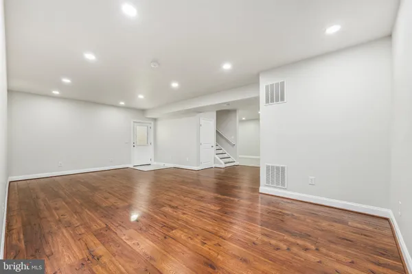 $1,100,000 | 6201 Carters Grove Drive, Manassas, VA 20112