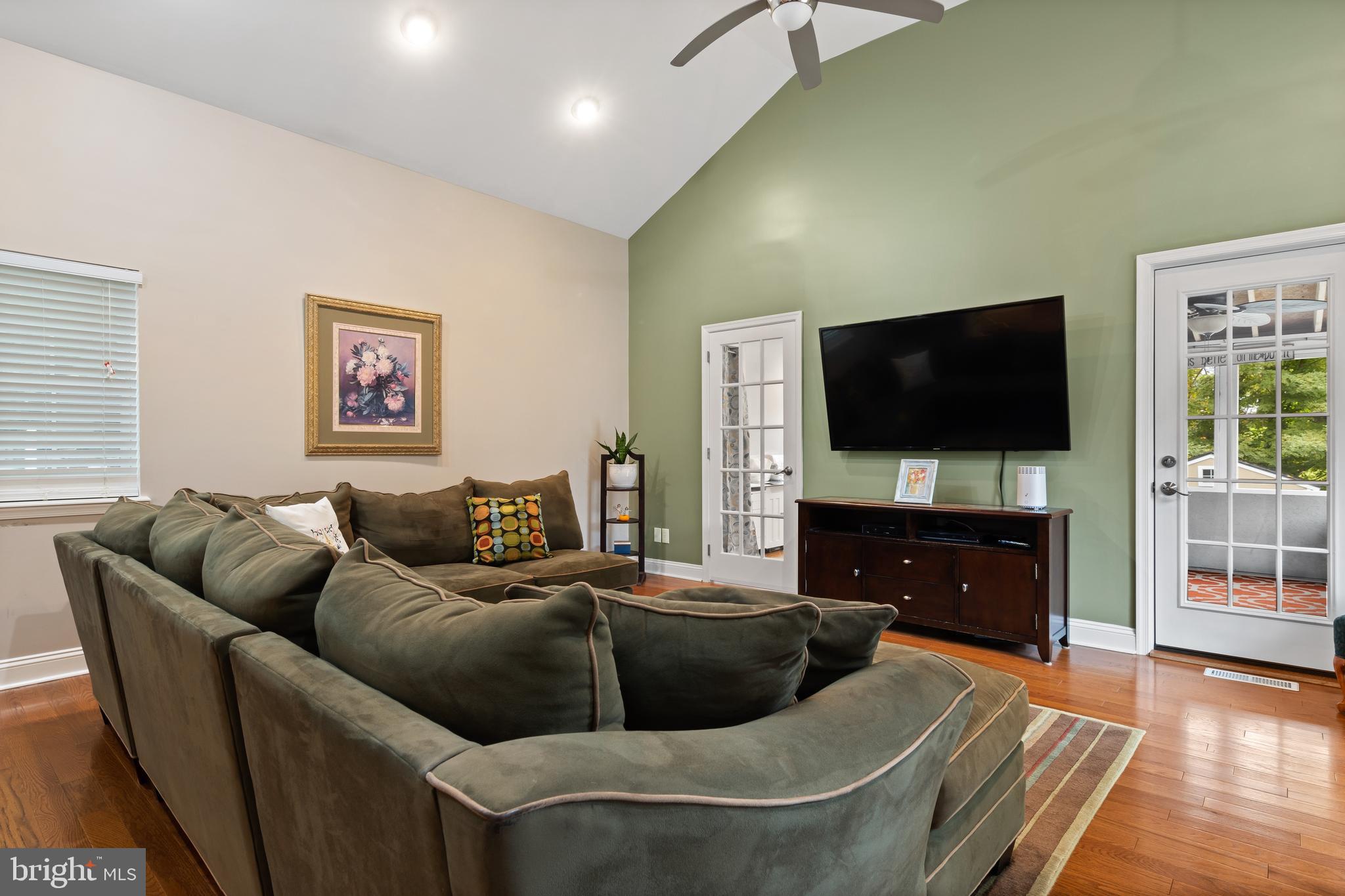 307 East Rodgers Street Ridley Park, PA 19078 - Photo 16 of 31 Great Room