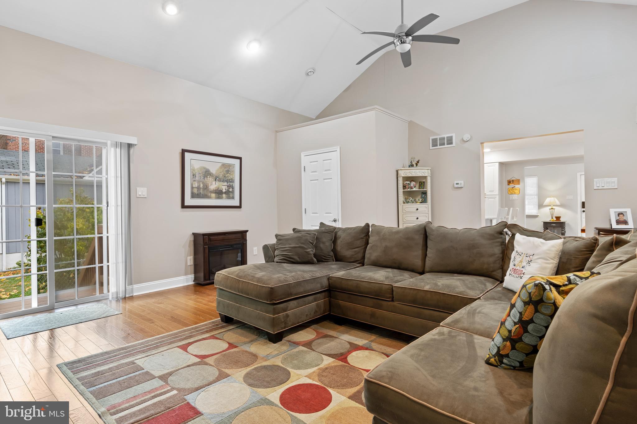 307 East Rodgers Street Ridley Park, PA 19078 - Photo 18 of 31 Great Room