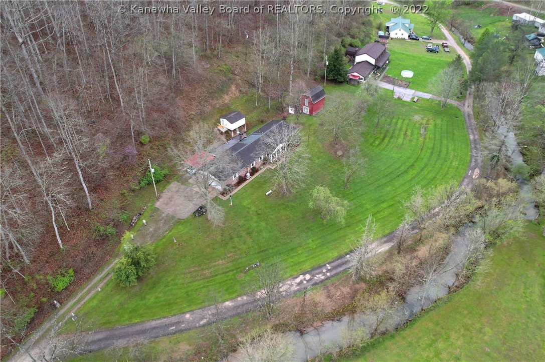 628 Amma Road Clendenin, WV 25045 - Photo 9 of 39 Gallery Image 9