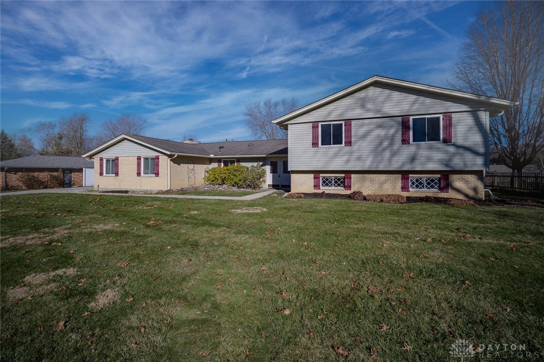 1635 Ambridge Road Centerville, OH 45459 - Photo 1 of 49 Gallery Image 1