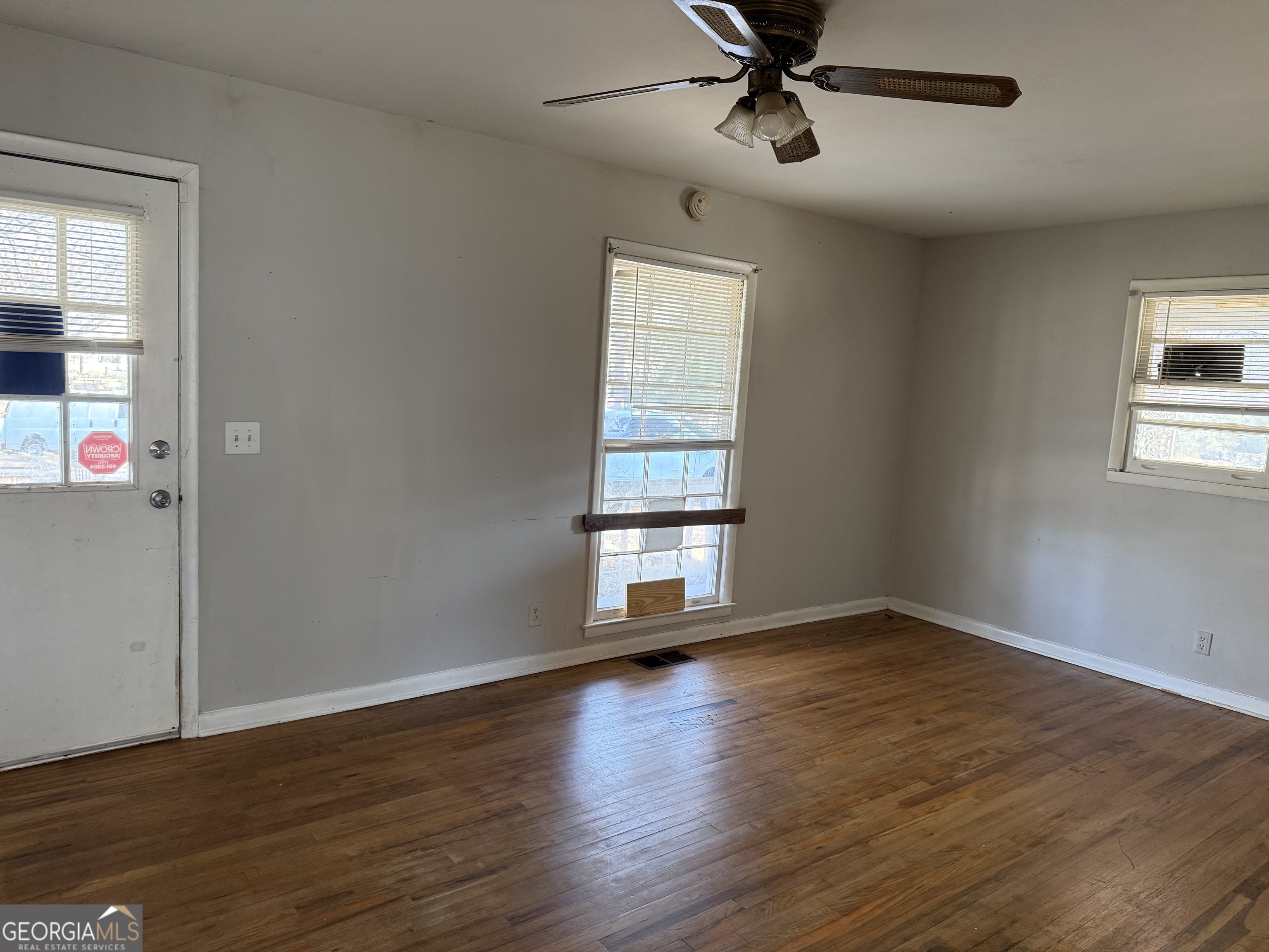 64 Pine Street Zebulon, GA 30295 - Photo 6 of 10