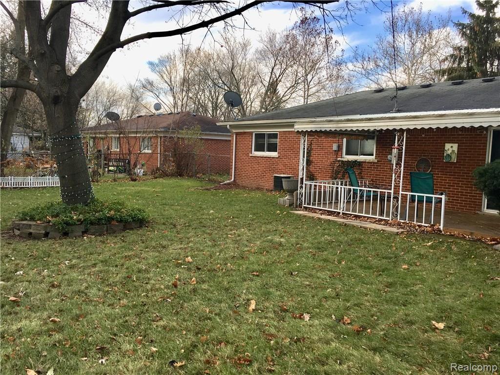 23110 Tuck Road Farmington Hills, MI 48336 - Photo 23 of 28