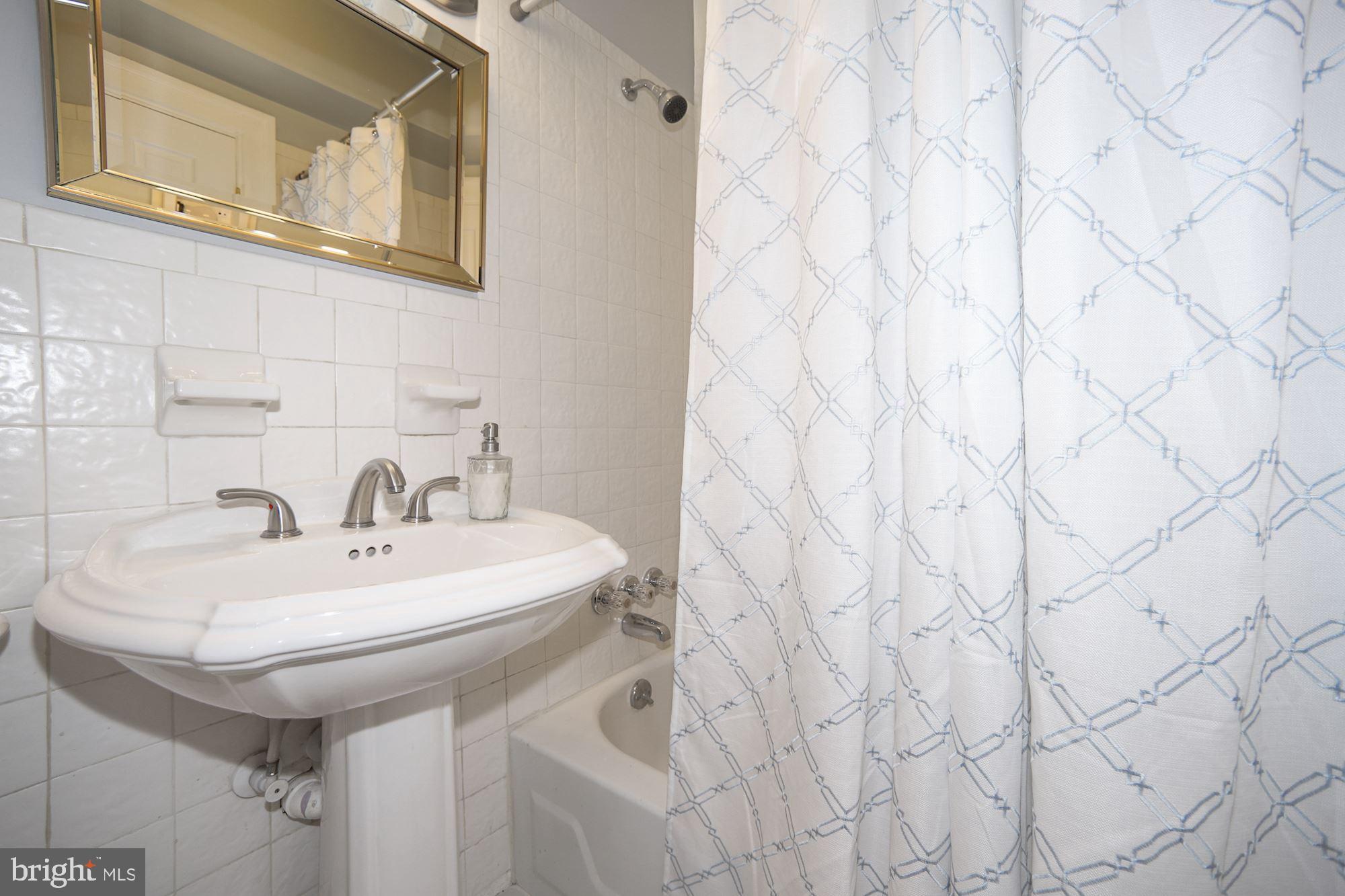 1125 Columbia Road Northwest Washington, DC 20009 - Photo 11 of 47 First Floor Bathroom