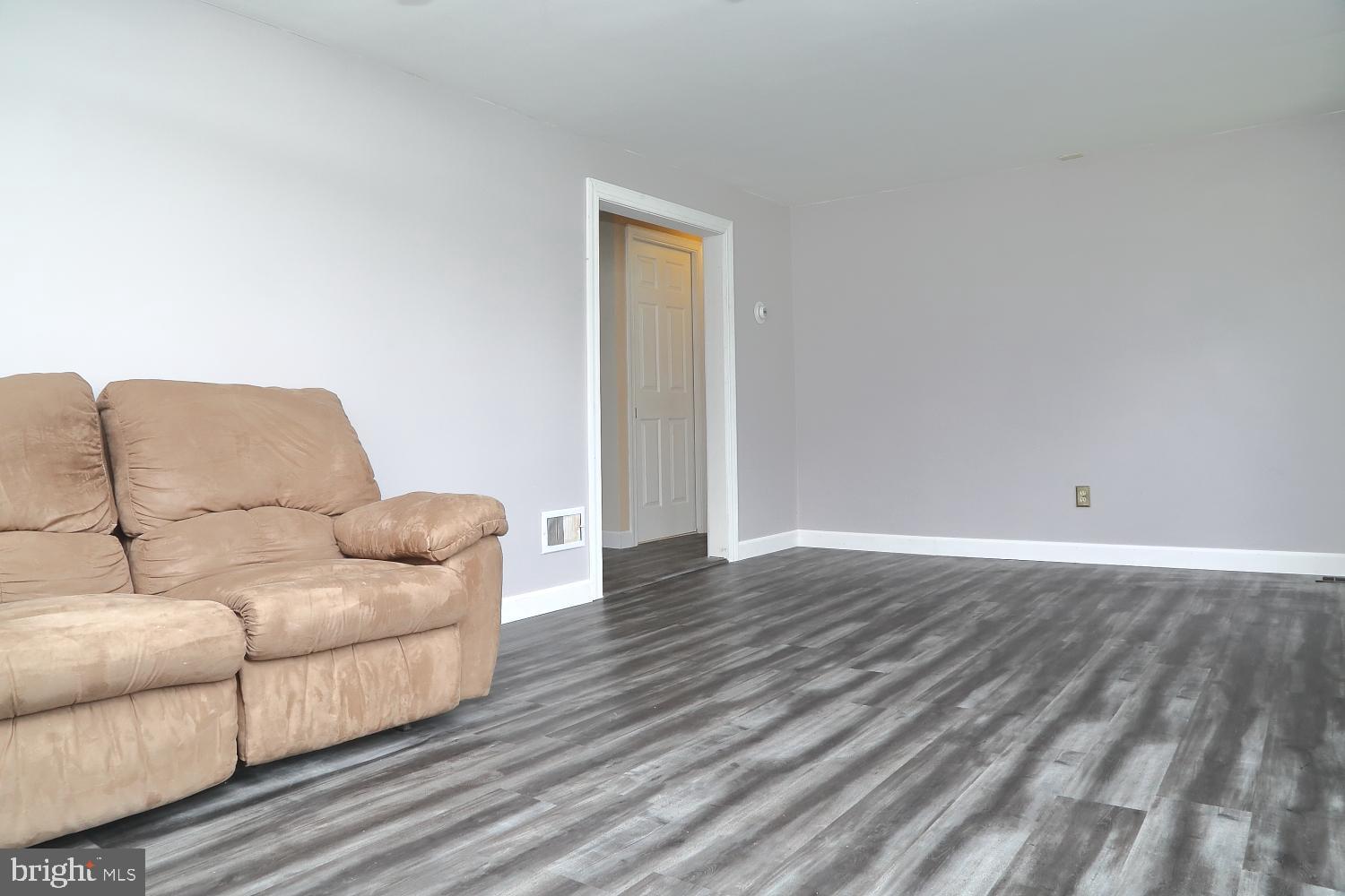 1605 Dry Tavern Road Denver, PA 17517 - Photo 7 of 26