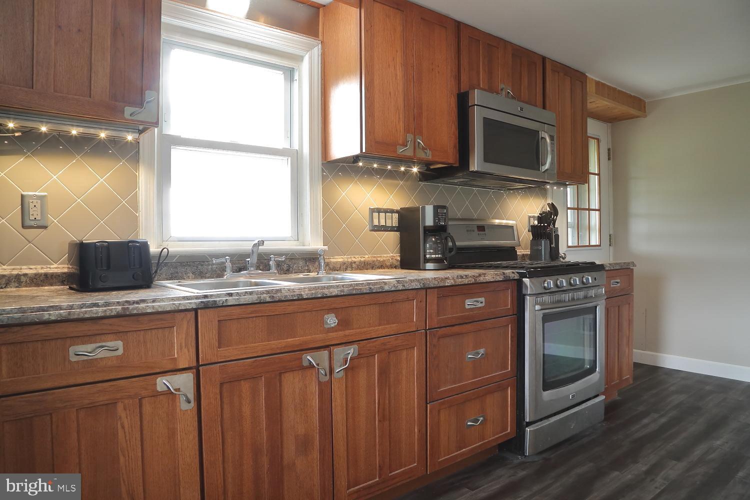 1605 Dry Tavern Road Denver, PA 17517 - Photo 8 of 26