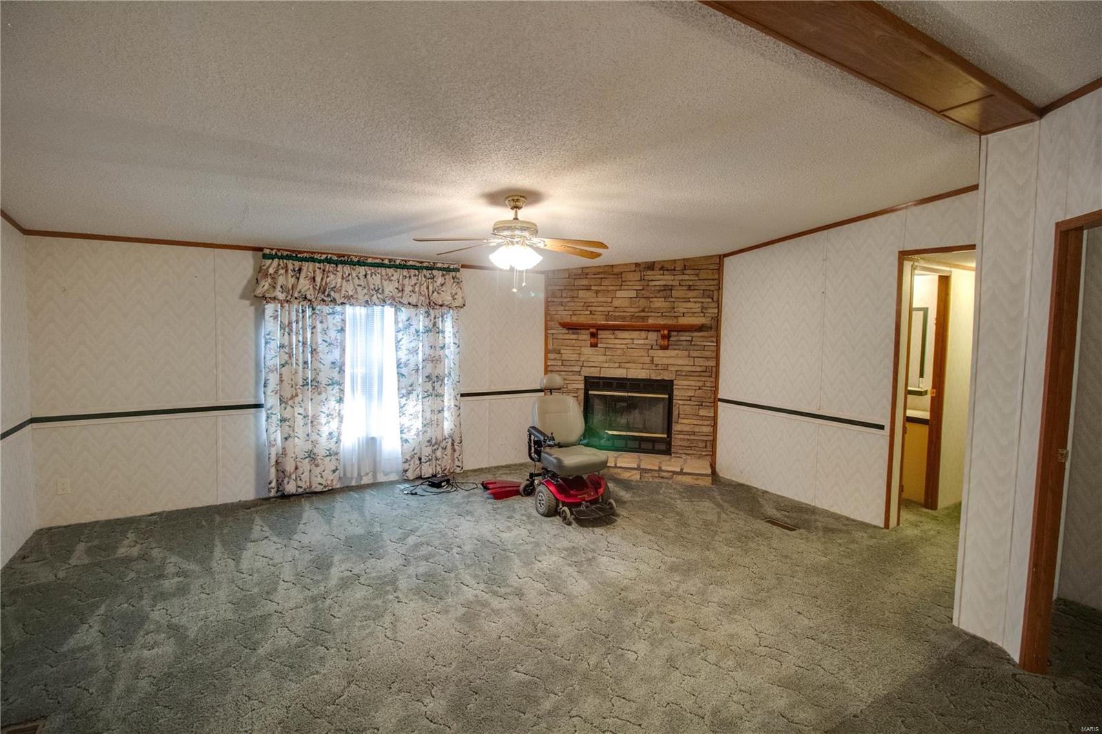 16275 Yates Road Grafton, IL 62037 - Photo 8 of 51