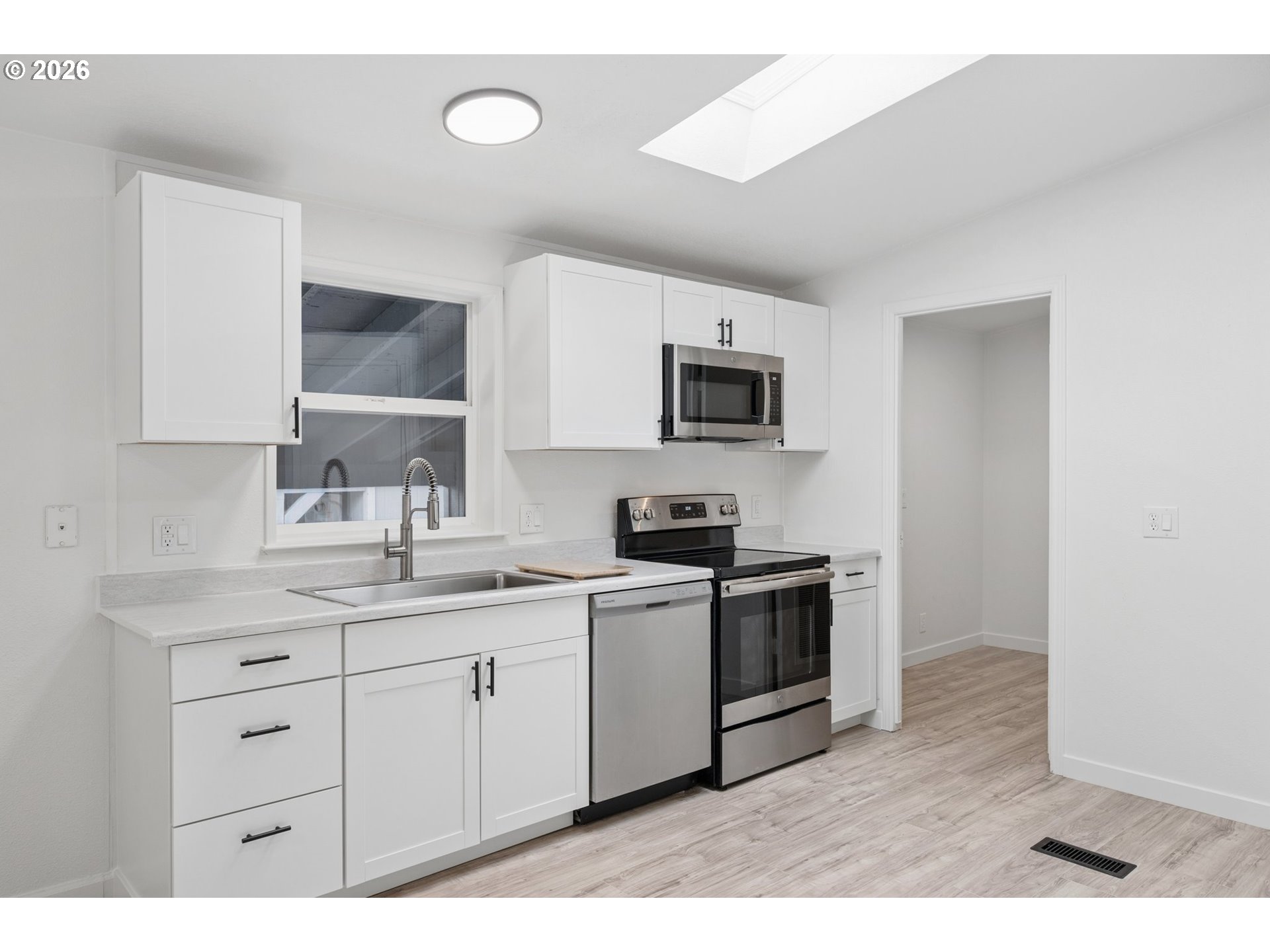 12420 Southeast Bush Street, Unit 1 Portland, OR 97236 - Photo 11 of 33
