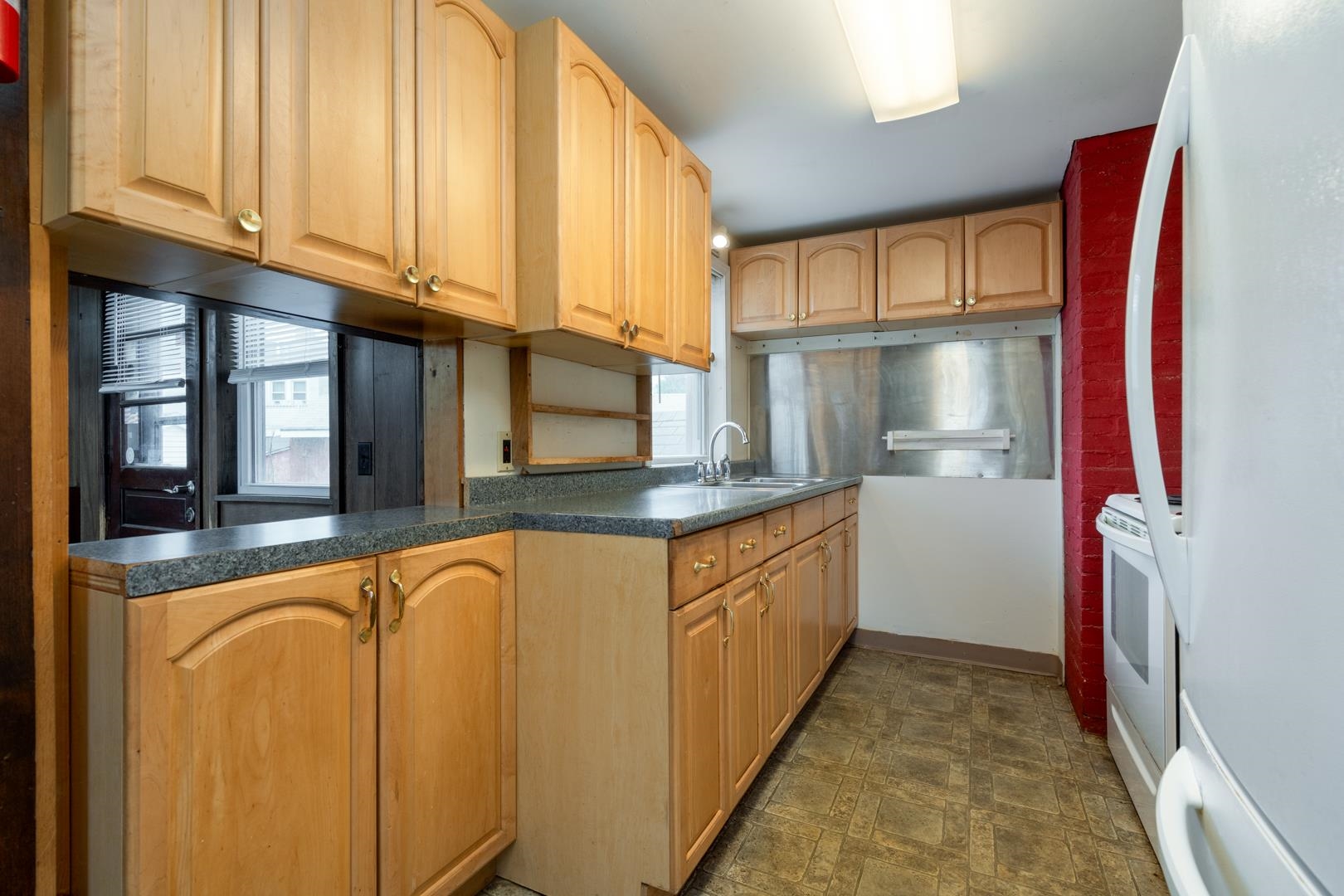 4 Sterling Road Kittery, ME 03904 - Photo 8 of 40