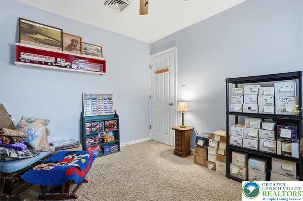 $408,000 | 488 Sportsman Club Road, Nazareth, PA 18064