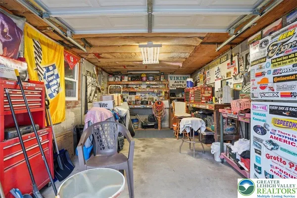 $408,000 | 488 Sportsman Club Road, Nazareth, PA 18064