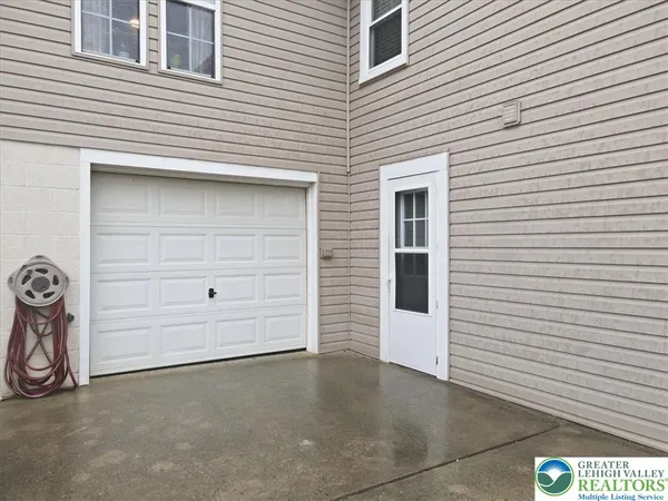 $408,000 | 488 Sportsman Club Road, Nazareth, PA 18064
