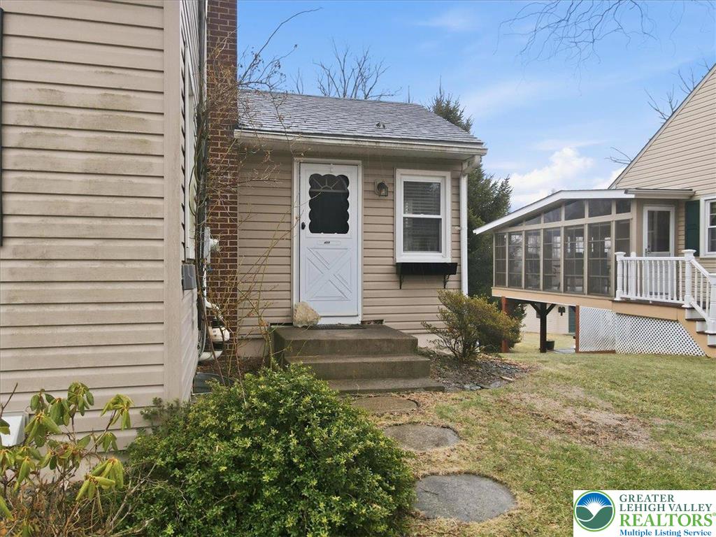 488 Sportsman Club Road Nazareth, PA 18064 - Photo 49 of 89 Kitchen Entrance from front
