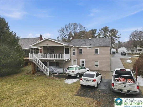 $408,000 | 488 Sportsman Club Road, Nazareth, PA 18064