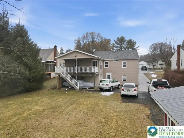 $408,000 | 488 Sportsman Club Road, Nazareth, PA 18064