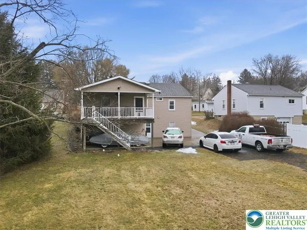 $408,000 | 488 Sportsman Club Road, Nazareth, PA 18064