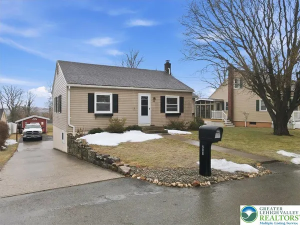 $408,000 | 488 Sportsman Club Road, Nazareth, PA 18064