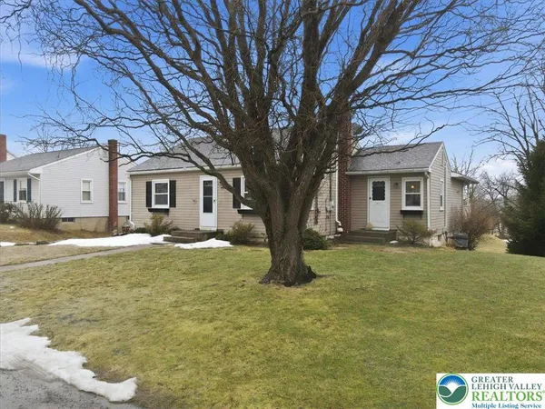 $408,000 | 488 Sportsman Club Road, Nazareth, PA 18064