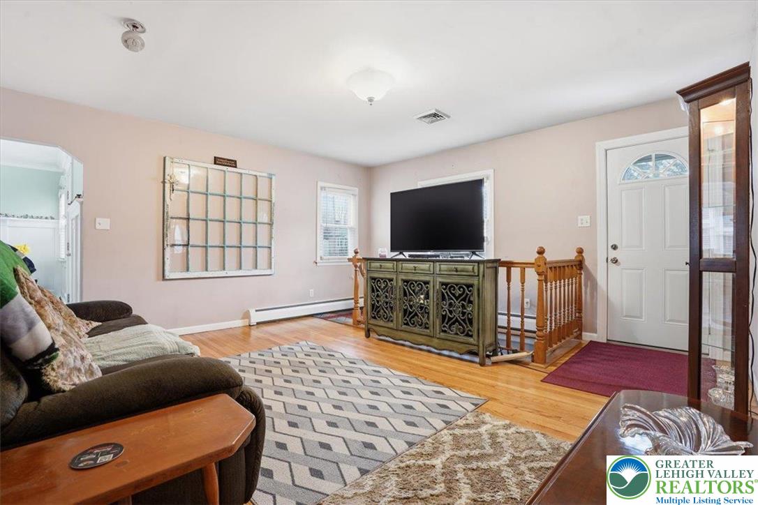 488 Sportsman Club Road Nazareth, PA 18064 - Photo 7 of 89