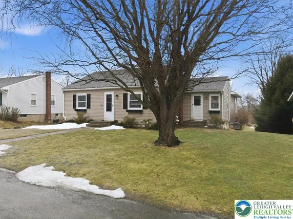 $408,000 | 488 Sportsman Club Road, Nazareth, PA 18064