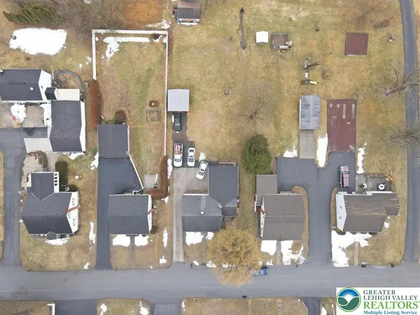 $408,000 | 488 Sportsman Club Road, Nazareth, PA 18064