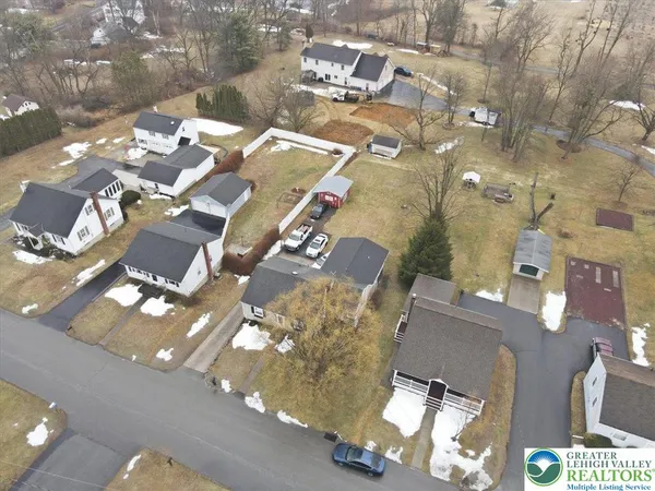 $408,000 | 488 Sportsman Club Road, Nazareth, PA 18064
