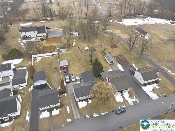 $408,000 | 488 Sportsman Club Road, Nazareth, PA 18064