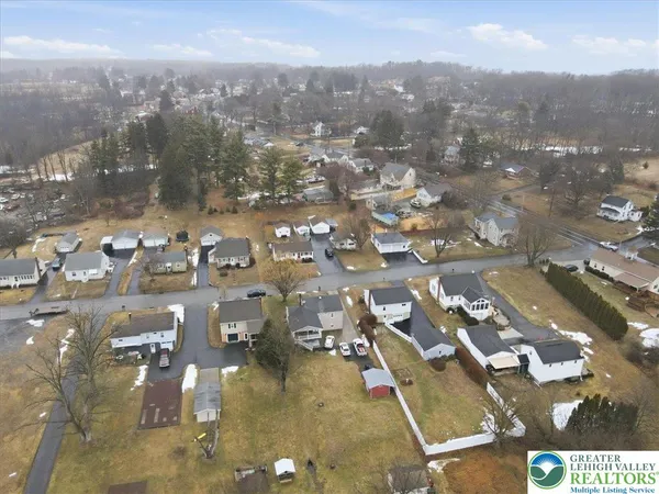 $408,000 | 488 Sportsman Club Road, Nazareth, PA 18064