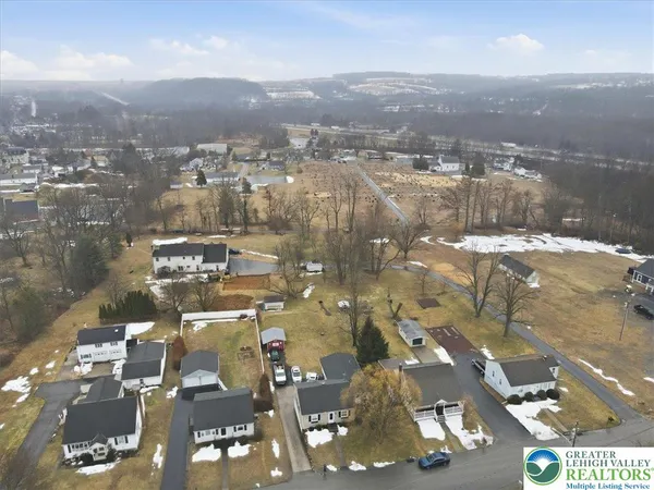 $408,000 | 488 Sportsman Club Road, Nazareth, PA 18064