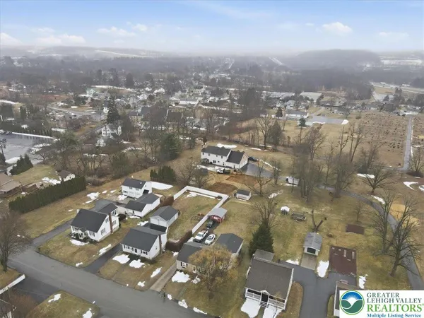 $408,000 | 488 Sportsman Club Road, Nazareth, PA 18064