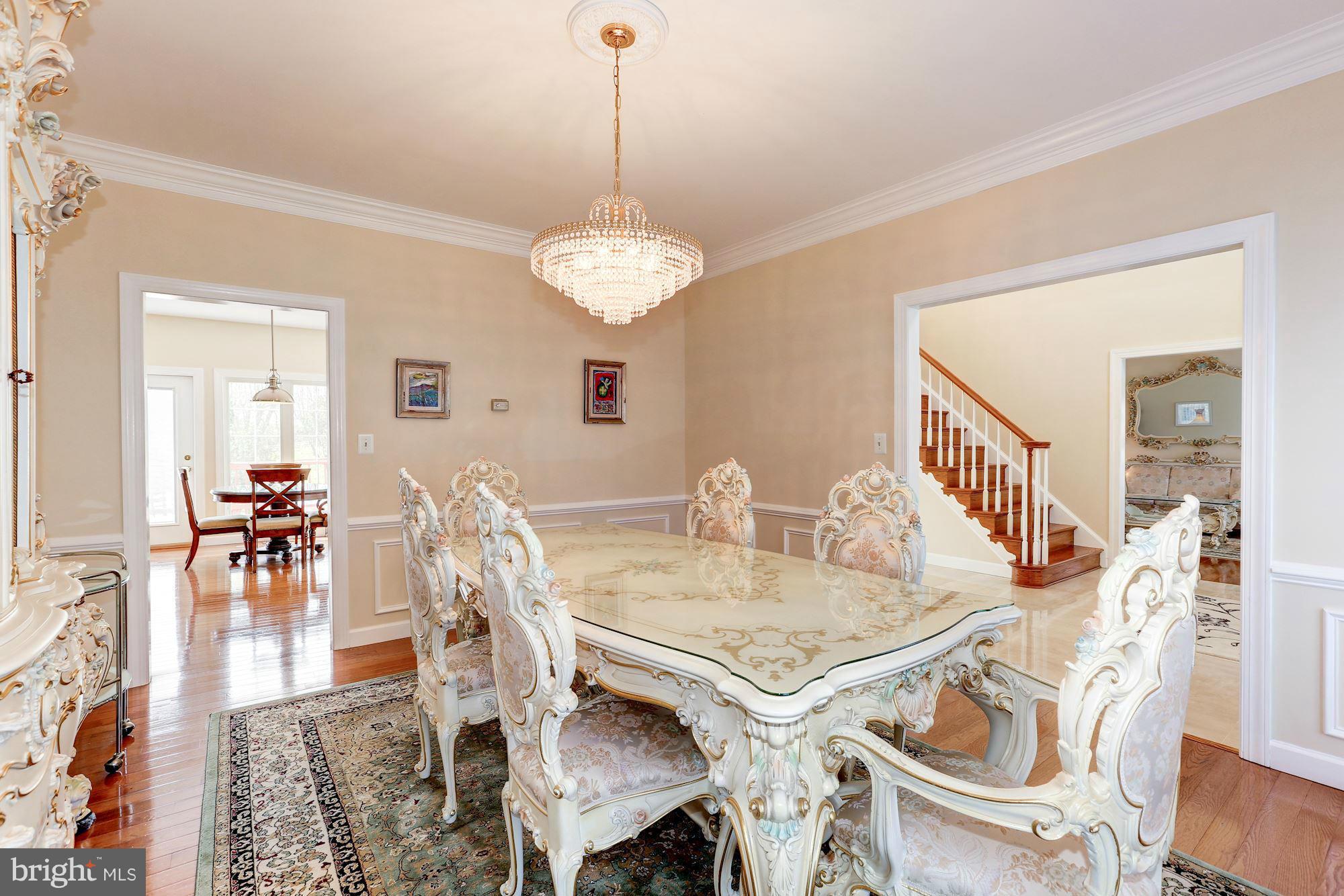 13524 Potomac Riding Lane Potomac, MD 20850 - Photo 7 of 30 Dining Room