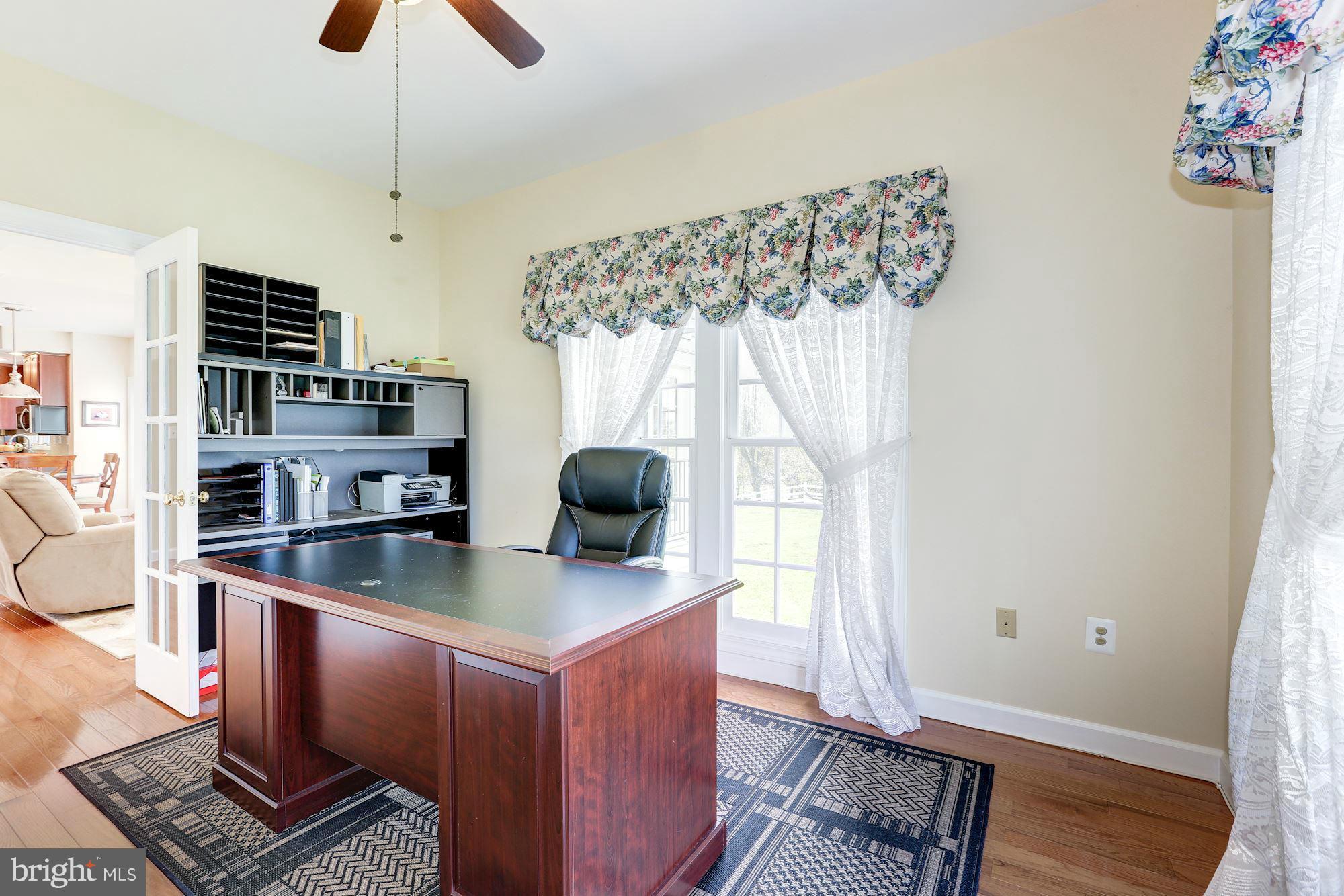 13524 Potomac Riding Lane Potomac, MD 20850 - Photo 8 of 30 Interior (General)