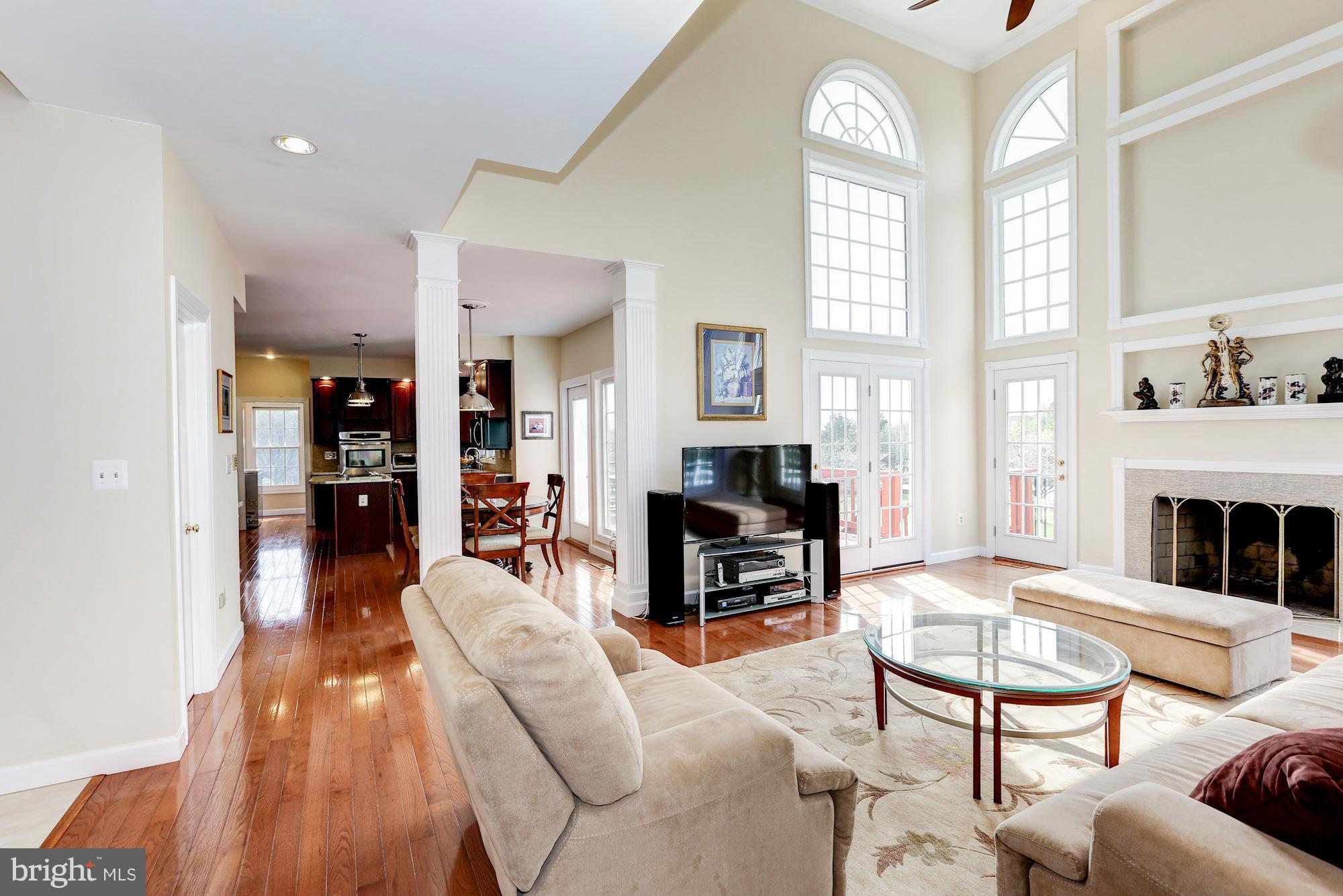 13524 Potomac Riding Lane Potomac, MD 20850 - Photo 9 of 30 Family Room