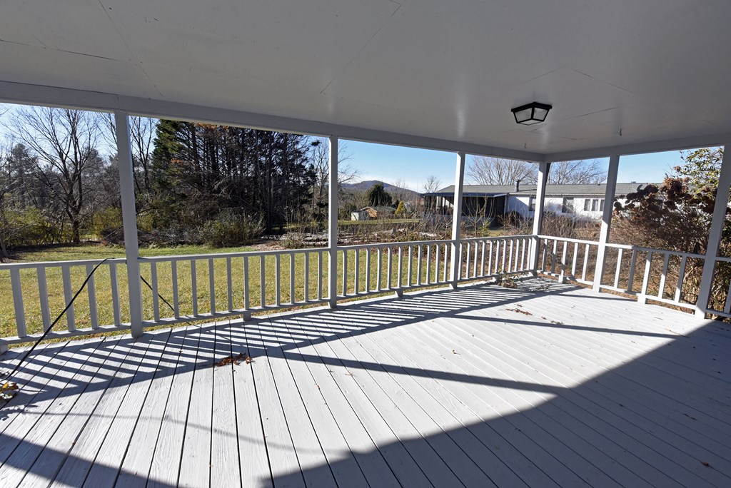 253 Windy Lane Hiawassee, GA 30546 - Photo 25 of 65 a view of deck with a floor