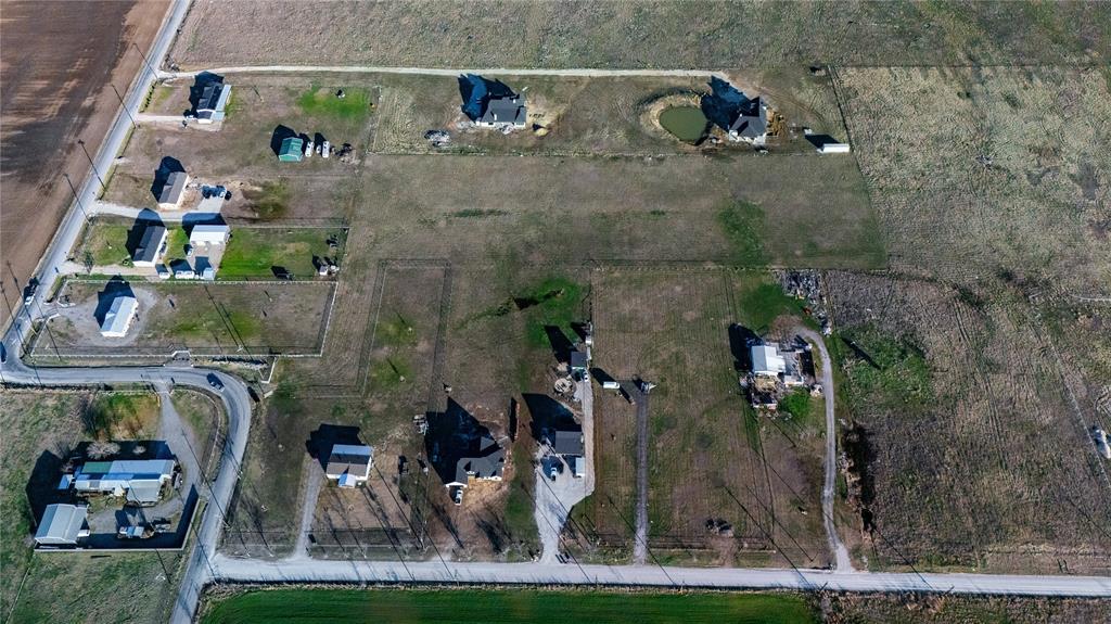 794 West Lone Oak Road Valley View, TX 76272 - Photo 4 of 5 a view of entryway and hall