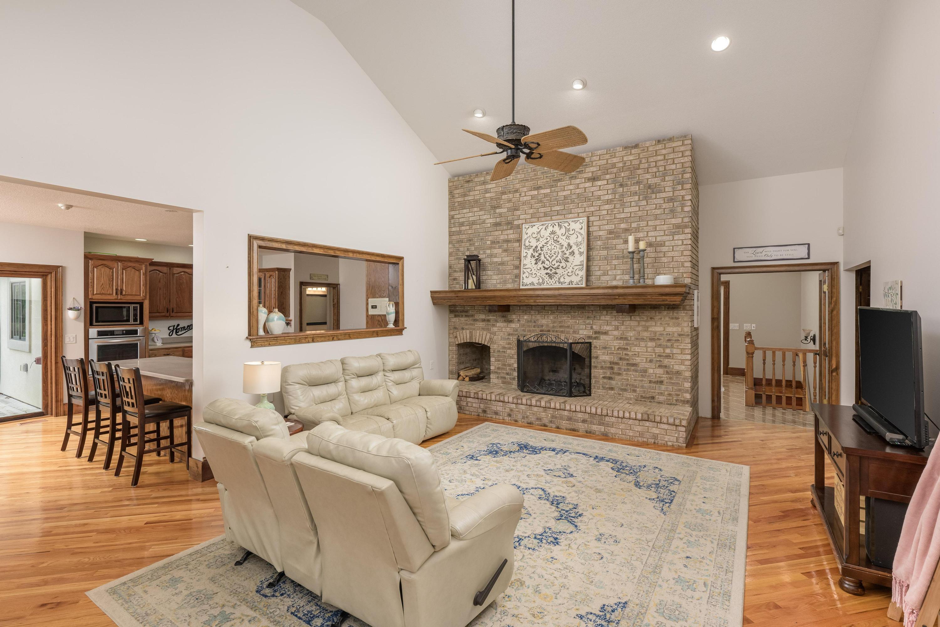 246 Kinser Road Cleveland, TN 37323 - Photo 16 of 51 Living Room