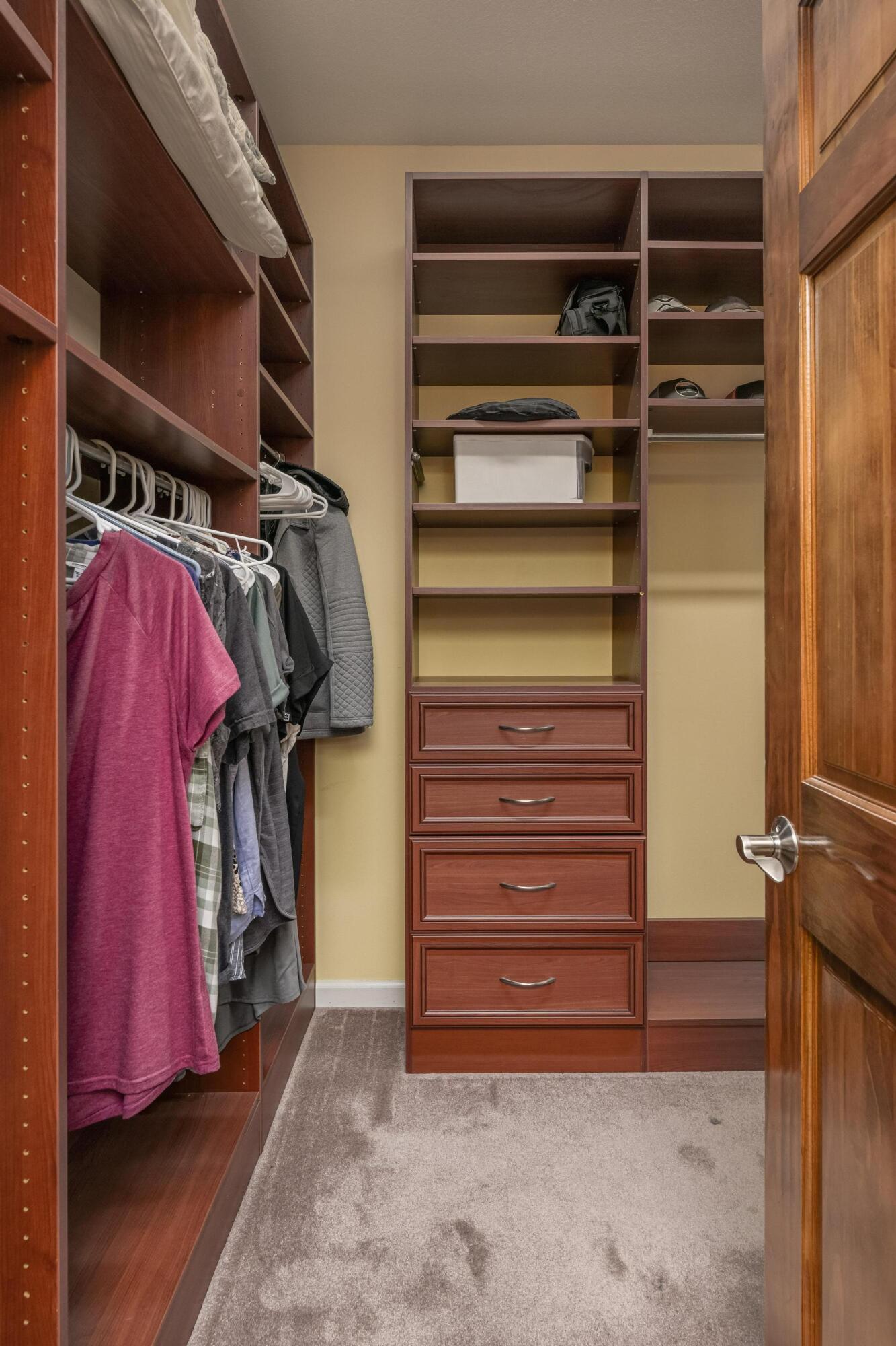 246 Kinser Road Cleveland, TN 37323 - Photo 36 of 51 Master Closet