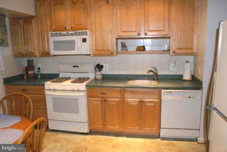 7006 Redmiles Road Laurel, MD 20707 - Photo 5 of 16 Kitchen
