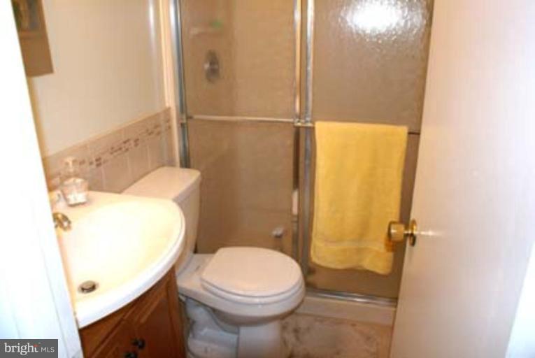 7006 Redmiles Road Laurel, MD 20707 - Photo 8 of 16 Master Bath