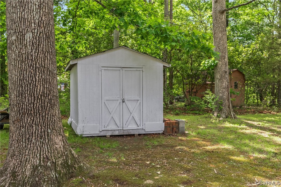 5038 Grassmere Road Richmond, VA 23234 - Photo 50 of 50 a house view with a backyard space