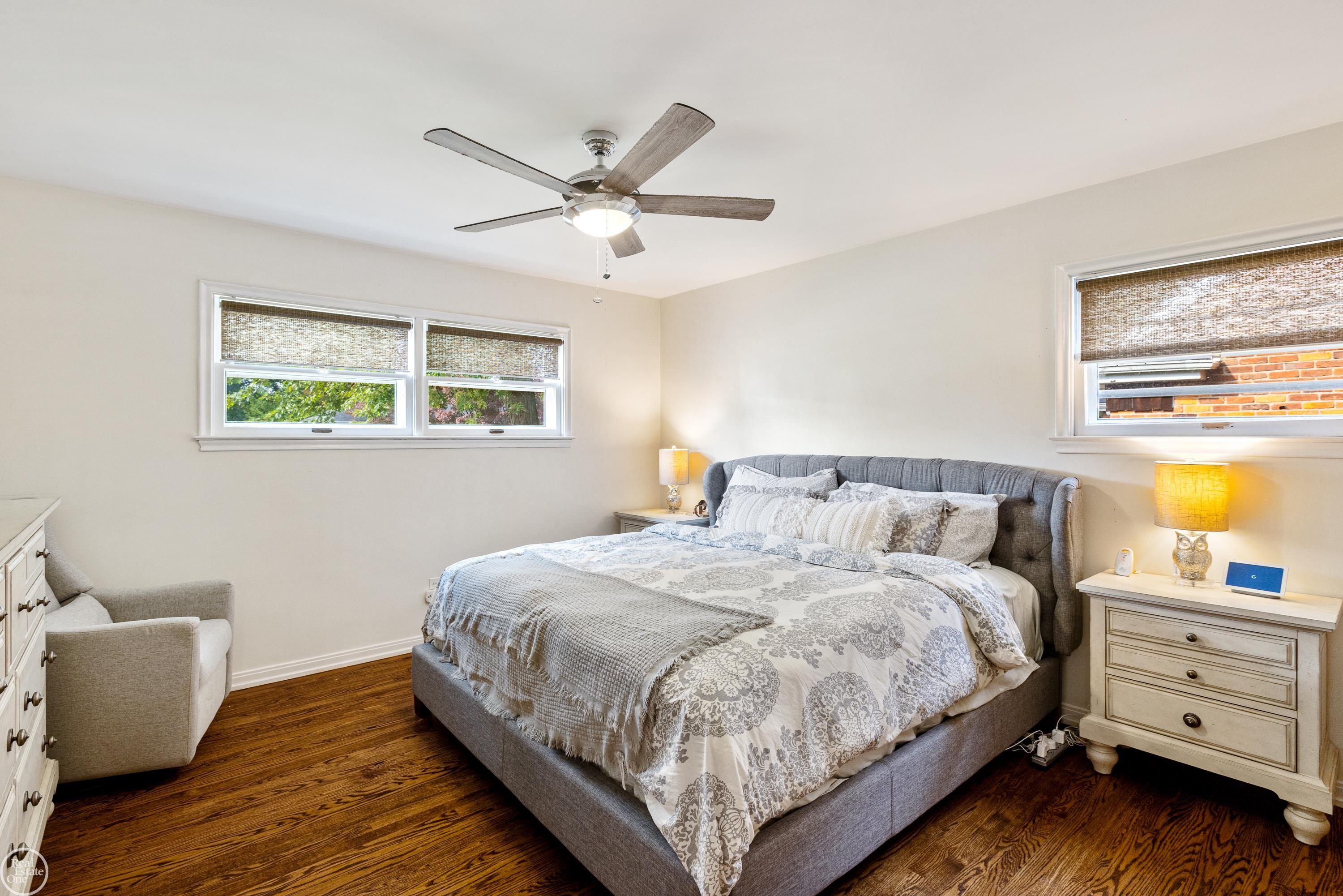 724 Shoreham Road Grosse Pointe, MI 48236 - Photo 33 of 49 50122952-32.JPG