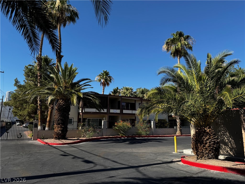 350 East Desert Inn Road, Unit C103 Las Vegas, NV 89109 - Photo 18 of 23